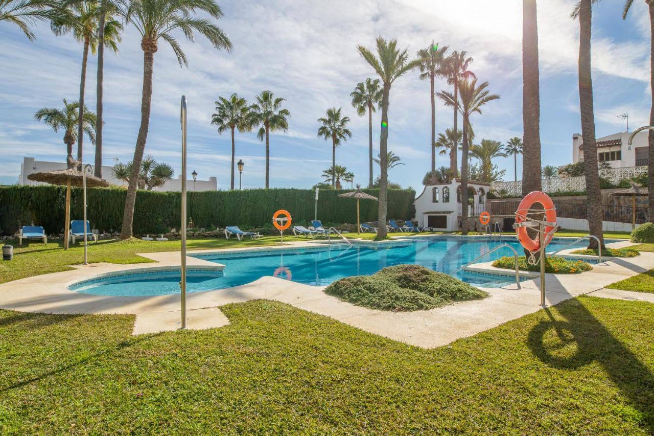 2261-superb On The Beach, On Duquesa Harbour