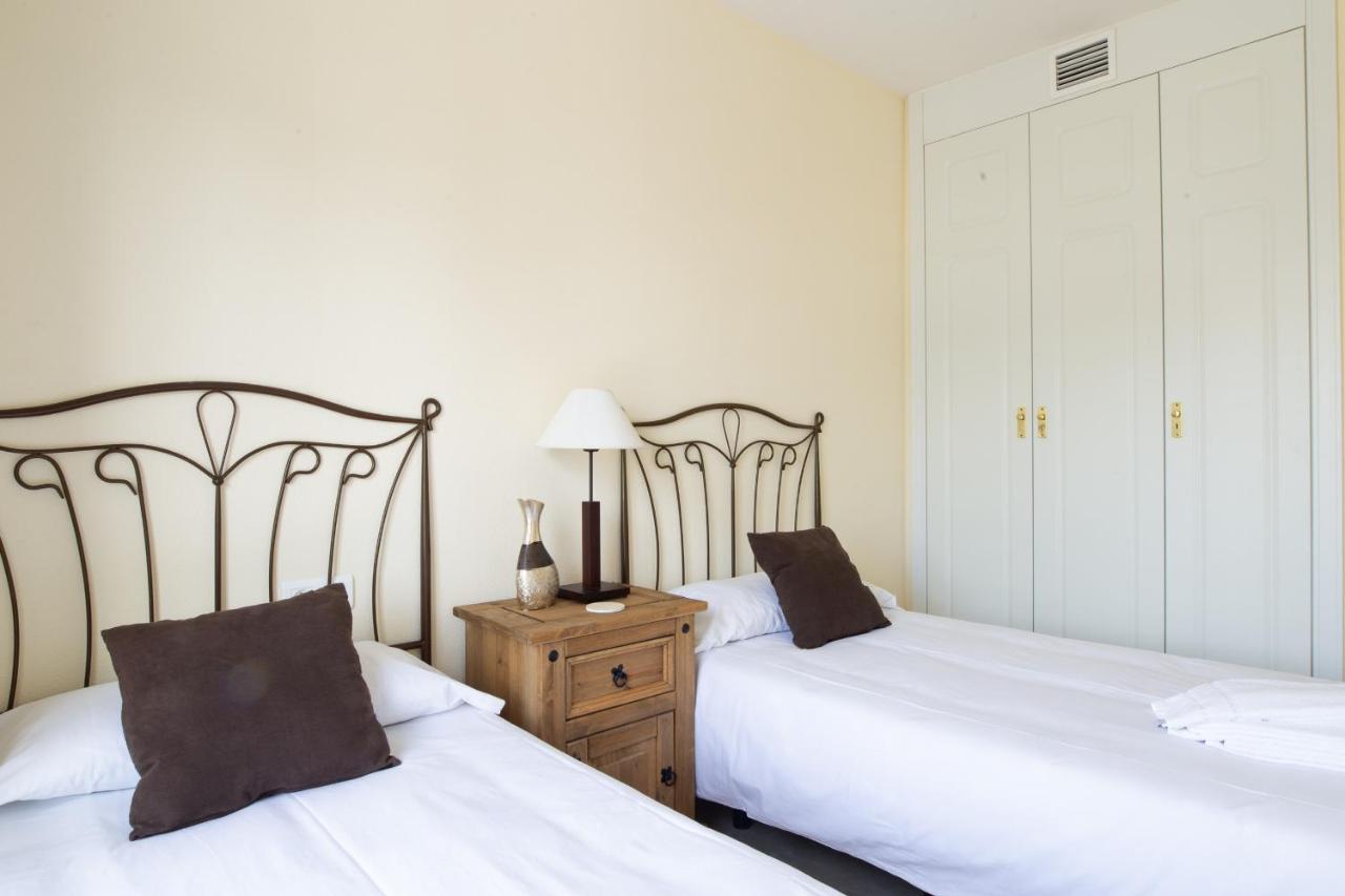Apartamento 2261-superb On The Beach, On Duquesa Harbour *