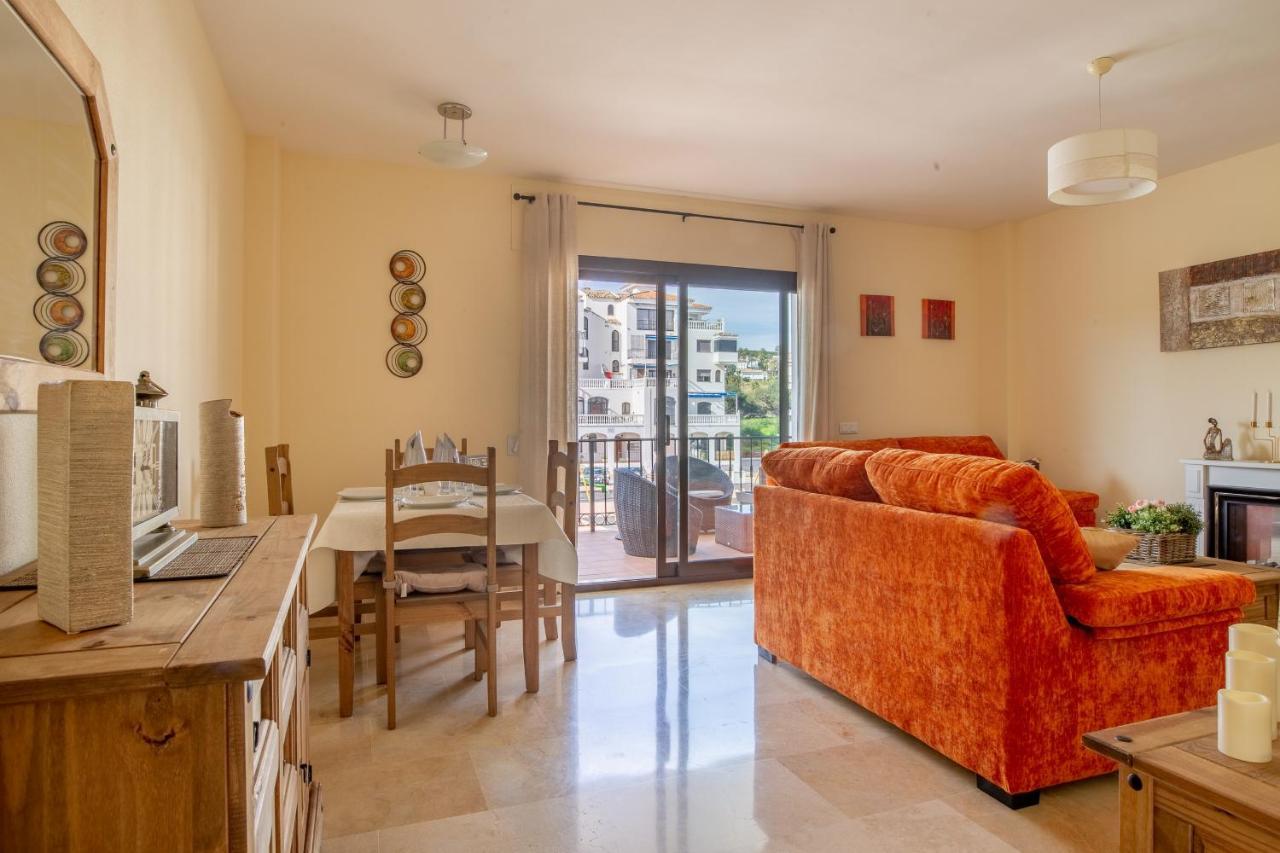 Apartamento 2261-superb On The Beach, On Duquesa Harbour